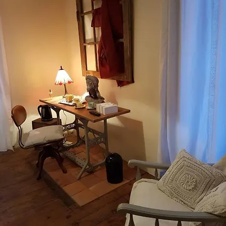 Nocleg ze śniadaniem D'hotes Chez Valerie Garage Motos Et Velos Arette