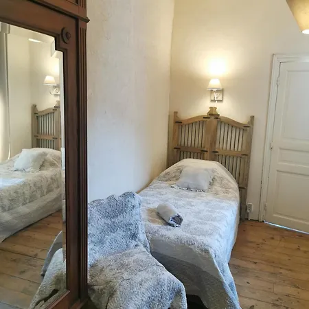 D'hotes Chez Valerie Garage Motos Et Velos 3* Arette