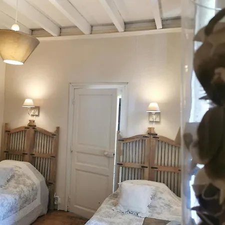 Bed & Breakfast D'hotes Chez Valerie Garage Motos Et Velos Arette
