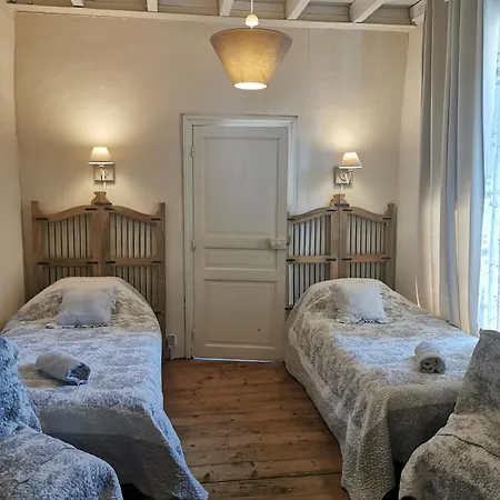 D'hotes Chez Valerie Garage Motos Et Velos 3* 아레트