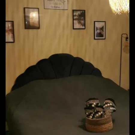 Bed & Breakfast D'hotes Chez Valerie Garage Motos Et Velos Arette
